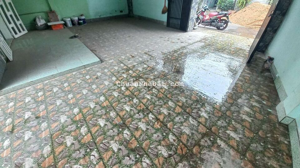 BÁN RẺ NHÀ ĐẤT TÂN HIỆP SỔ HỒNG THỔ CƯ ĐƯỜNG NHỰA 5m, SÂN ĐẬU 3 OTO