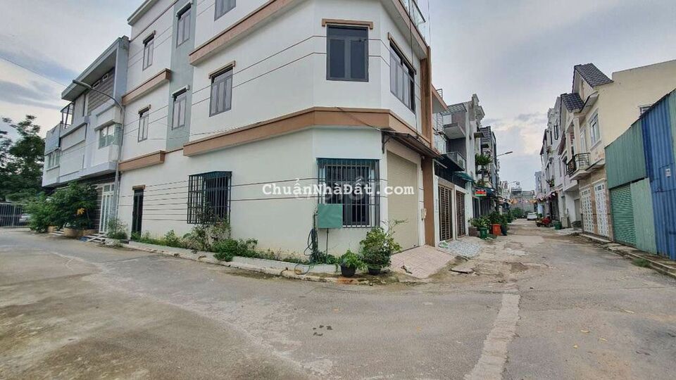 Nhà 2 mặt tiền gần chợ Hóa An, 1 trệt 2 lầu hoàn công, đường ô tô, 456