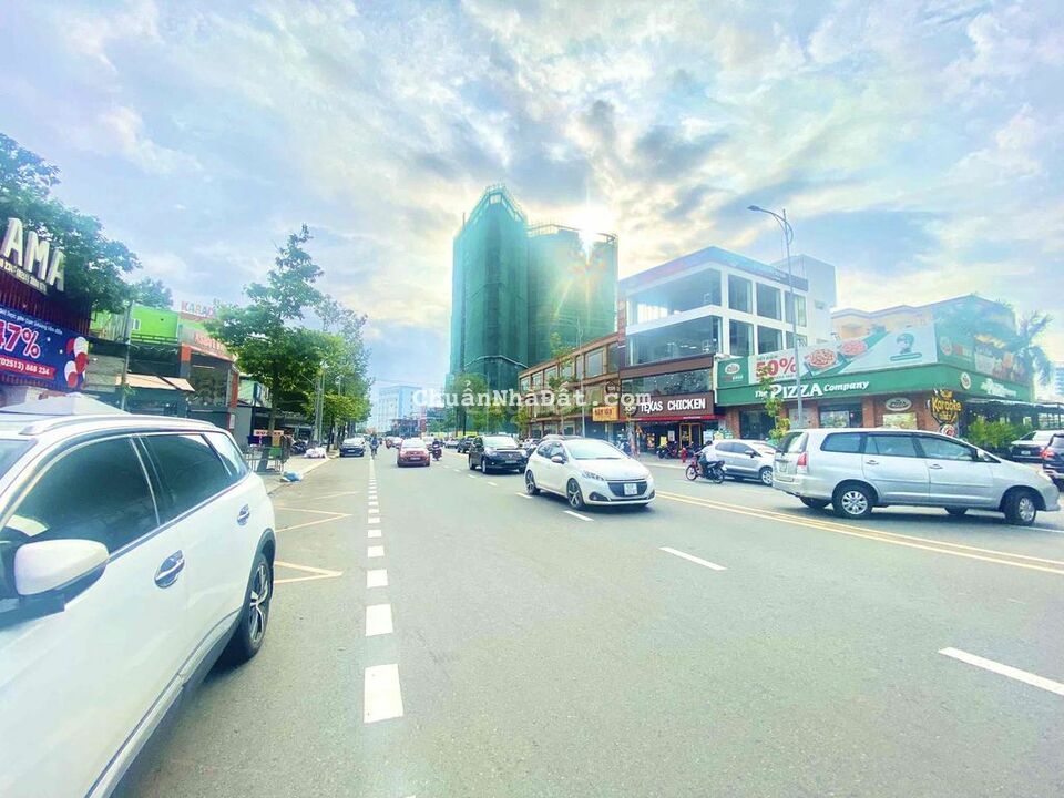 Gấp gấp chỉ có mùa này mới có 1  lô đất trung tâm giá 3,1 tỷ đường ô t