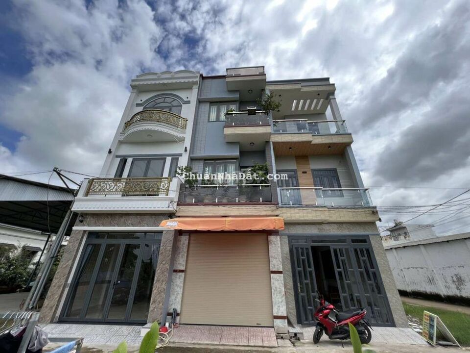 Nhà phố gần chợ Tân Hạnh, cách Bùi Hữu Nghĩa vào 30m, 438 Biên Hòa