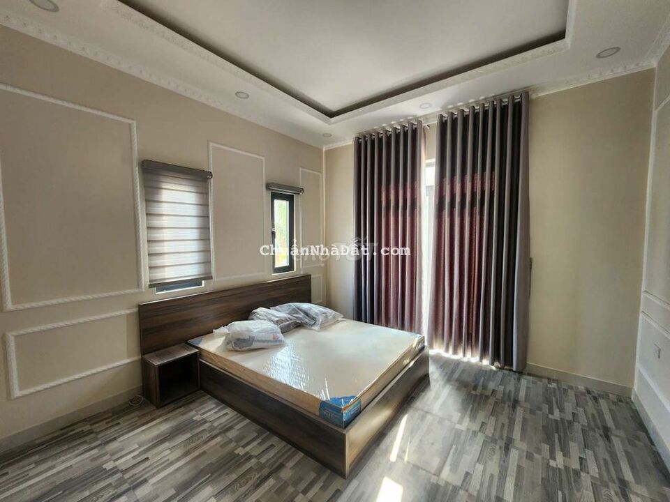 Bán nhà 1 trệt 2 lầu ngay giáo xứ Phúc Hải, cách đường 50m