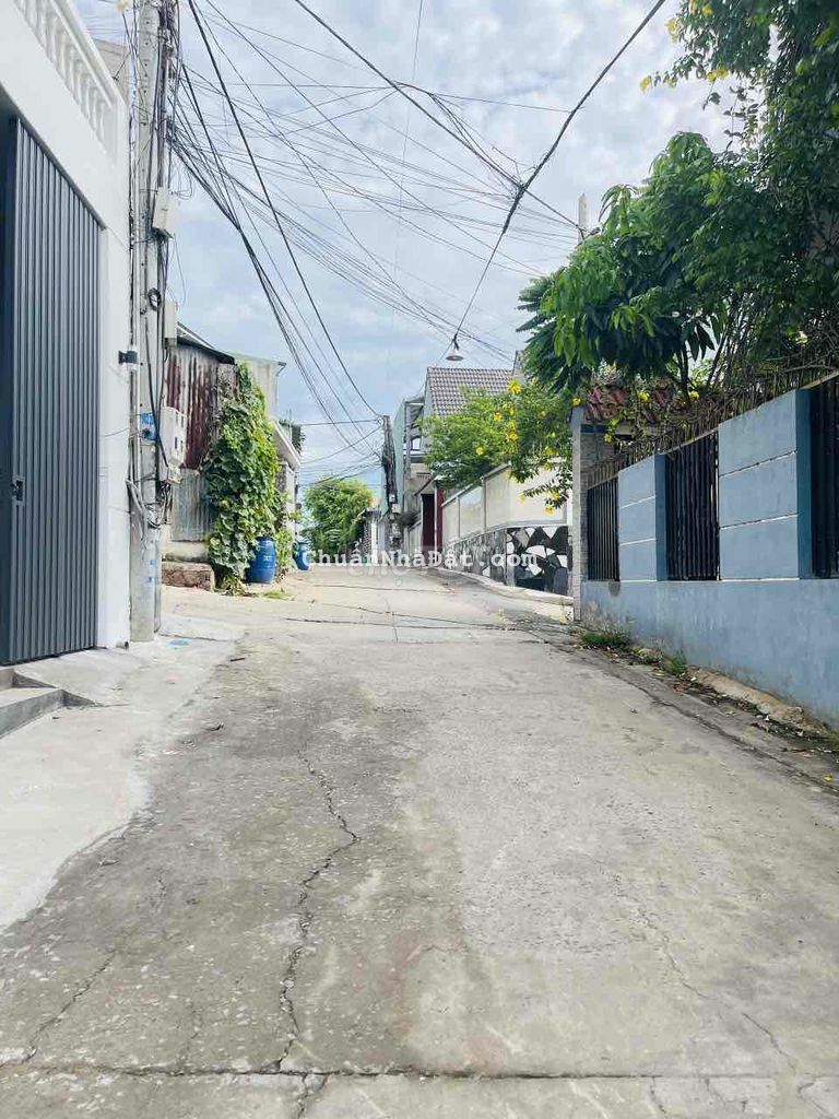 Bán nhà 1 trệt 1 lầu gần vòng xoay cổng 11 - Biên Hoà Bán nhà 1 trệt 1 lầu gần vòng xoay cổng 11 - Biên Hoà