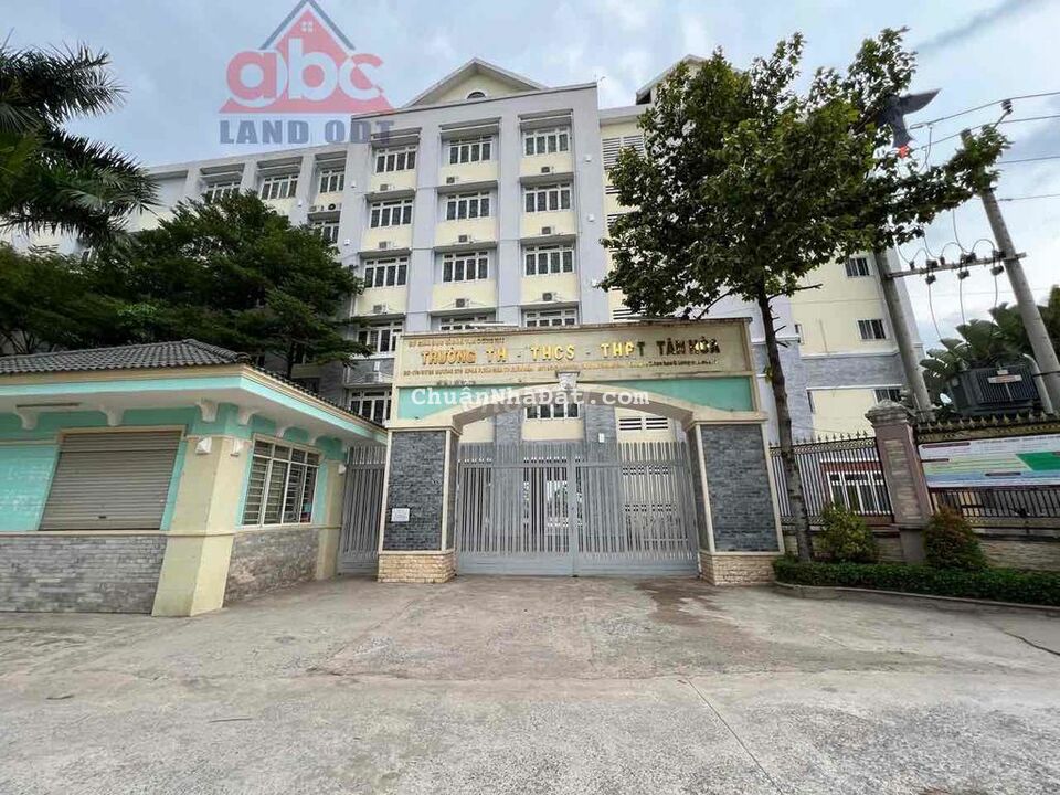 Nhà mt kinh doanh buôn bán ngay trường Học Tân Hoà