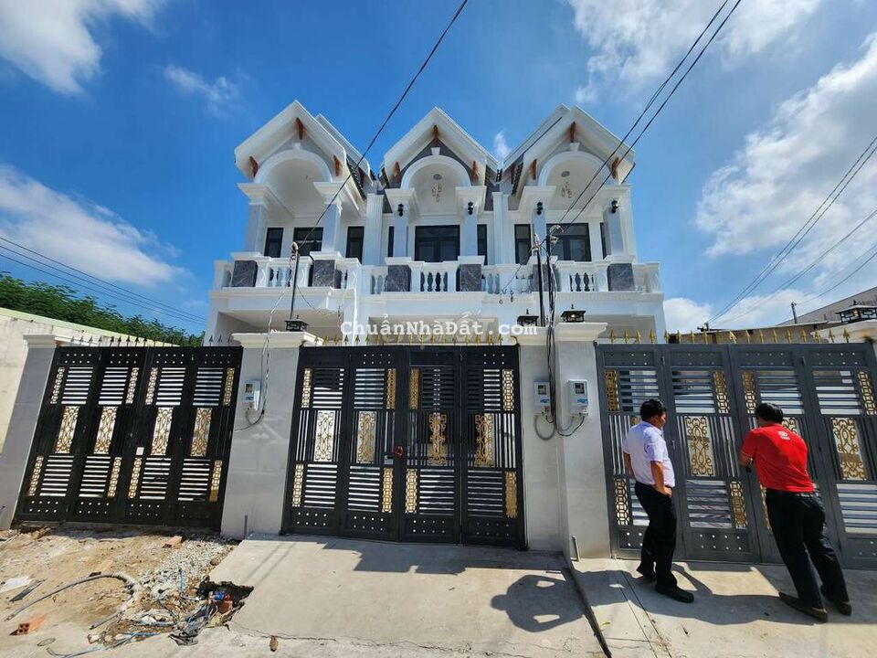 Bán nhà 1 trệt 1 lầu mới 100% hẻm xe hơi, phường Bửu Long, Biên Hòa