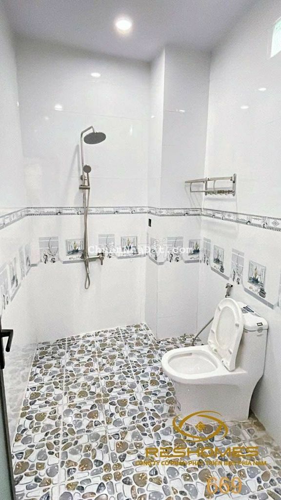 Bán căn góc 2 mặt tiền 1 trệt 1 lầu phường Tân Phong hẻm xe hơi