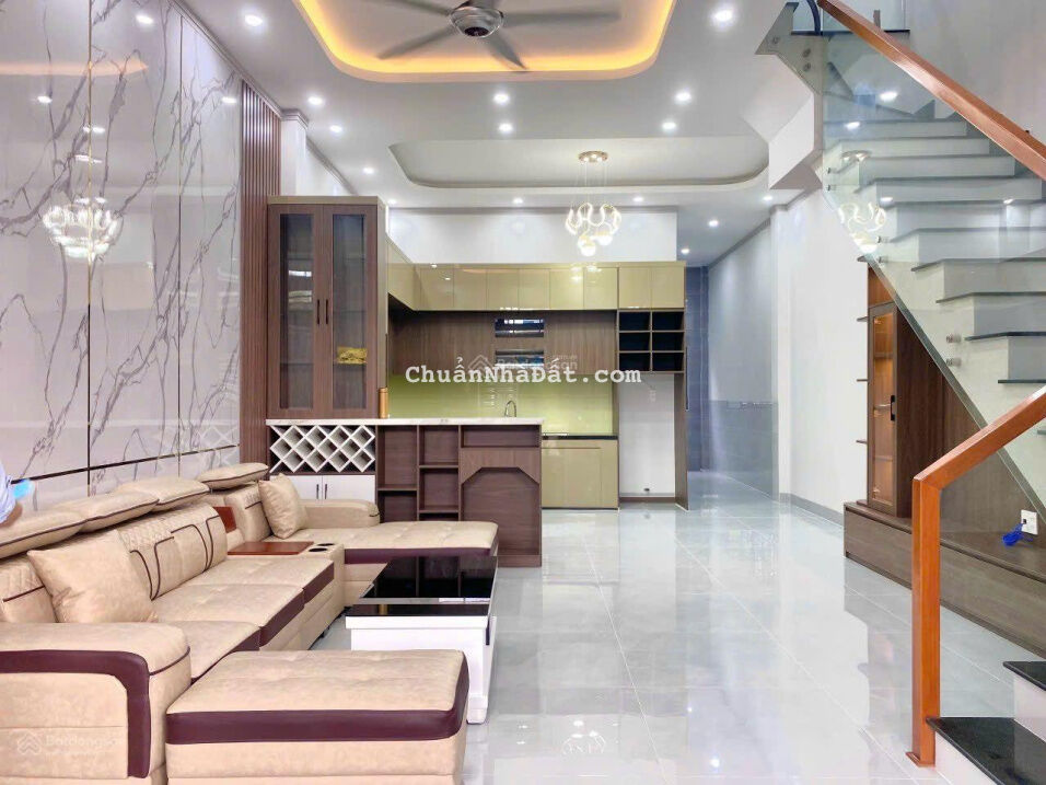 Nhà lầu Tân Phong 90m2 giá 4.55 tỷ, đường thông ô tô gần chợ 26 và trường Tiểu Học Tân Phong