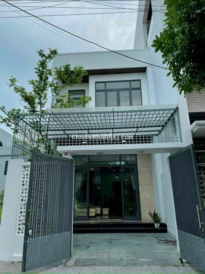 Chủ cần lấy lại vốn bán nhanh nhà gần Trạm Y Tế Tân Mai Huỳnh Văn Hớn