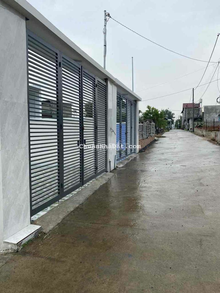 Nhà ngay chùa Từ Đức kế Trảng Dài