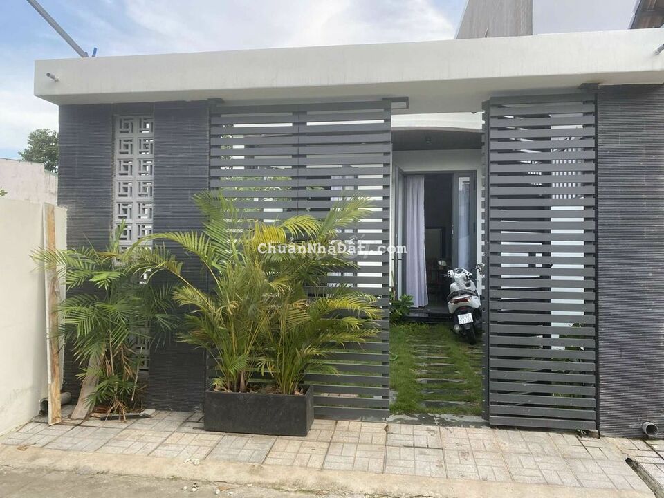 Bán nhà đẹp SHR full thổ kp3 Trảng Dài, gần cây xăng 26