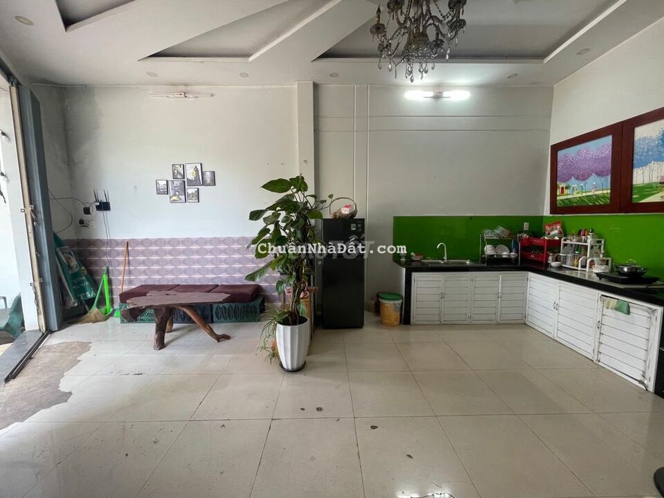 👉Chỉ có 4ty8 thôi,10m mặt tiền kinh doanh phố cũTPBMT.nhà 2 mê kiên cố 👉Chỉ có 4ty8 thôi,10m mặt tiền kinh doanh phố cũTPBMT.nhà 2 mê kiên cố