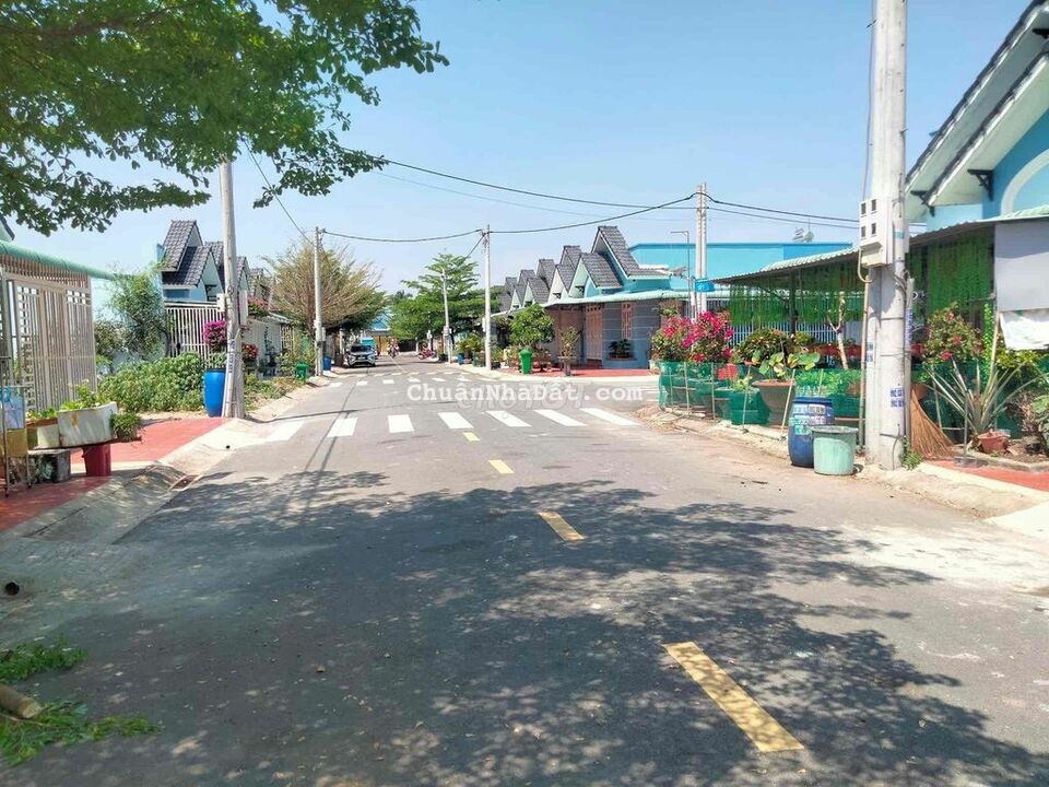 Chị mình gửi bán nhà giá ngộp 103m2 Thổ SHR TT LAI UYÊN BÀU BÀNG