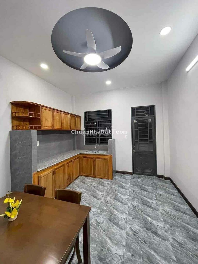 CHÍNH CHỦ CẦN BÁN GẮP CĂN NHÀ DƯỚI BÌNH CHÁNH