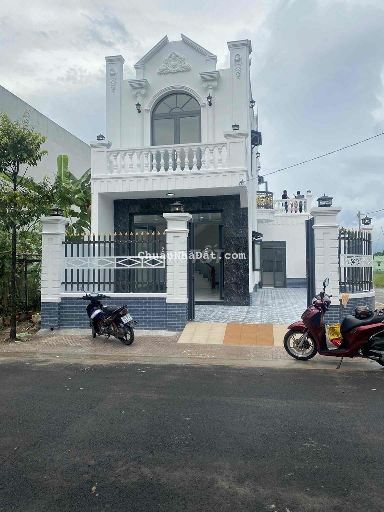 BÁN GẤP CĂN NHÀ NHƯ HÌNH - ĐƯỜNG HƯƠNG LỘ 11 BÌNH CHÁNH - SHR GÓC 2 MT