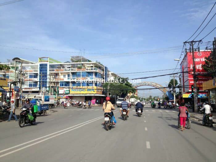 bán nhà mt q.lộ 50 bình chánh giá rẻ 14 tỷ dt 5,6x33 cho thuê 45tr/th bán nhà mt q.lộ 50 bình chánh giá rẻ 14 tỷ dt 5,6x33 cho thuê 45tr/th