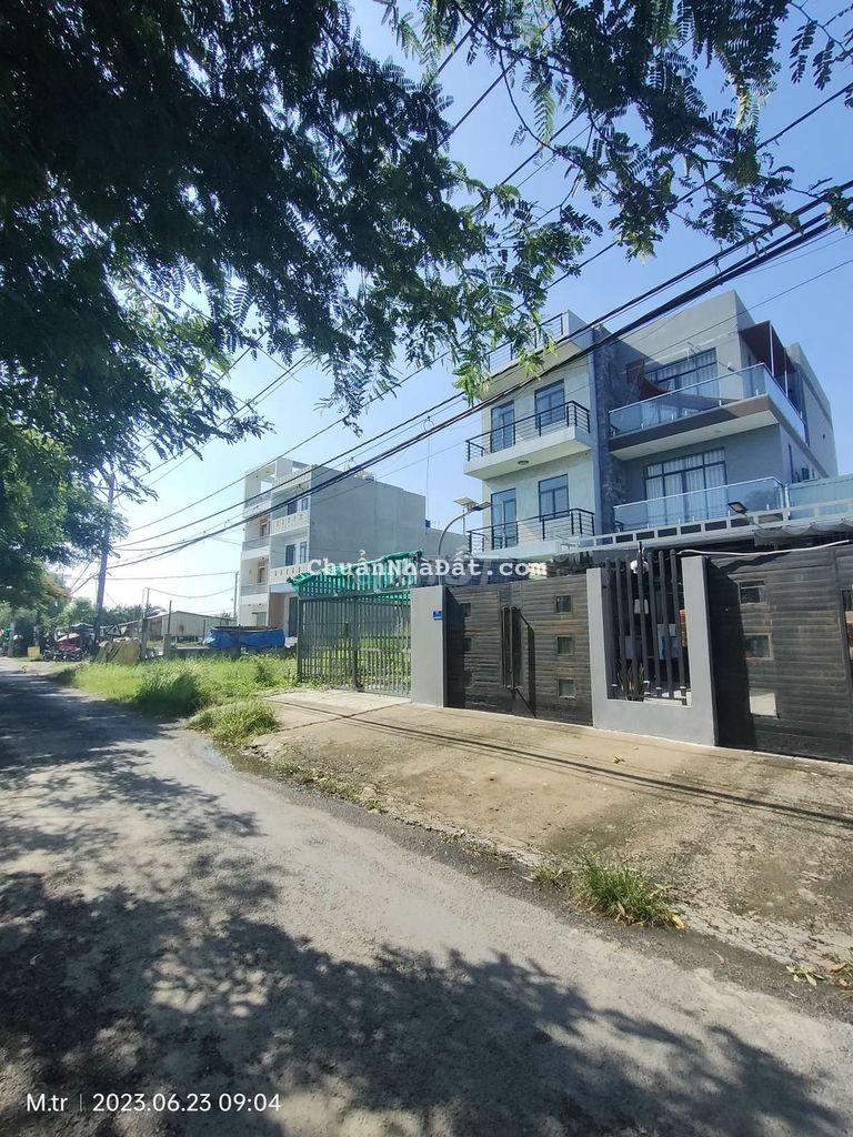 Nhà mặt tiền đường nhựa Tân long vị trí bao đẹp