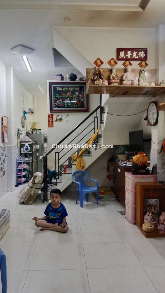 Bán nhà lầu mặt tiền đường nhựa 10m gần đường Tỉnh Lộ 10