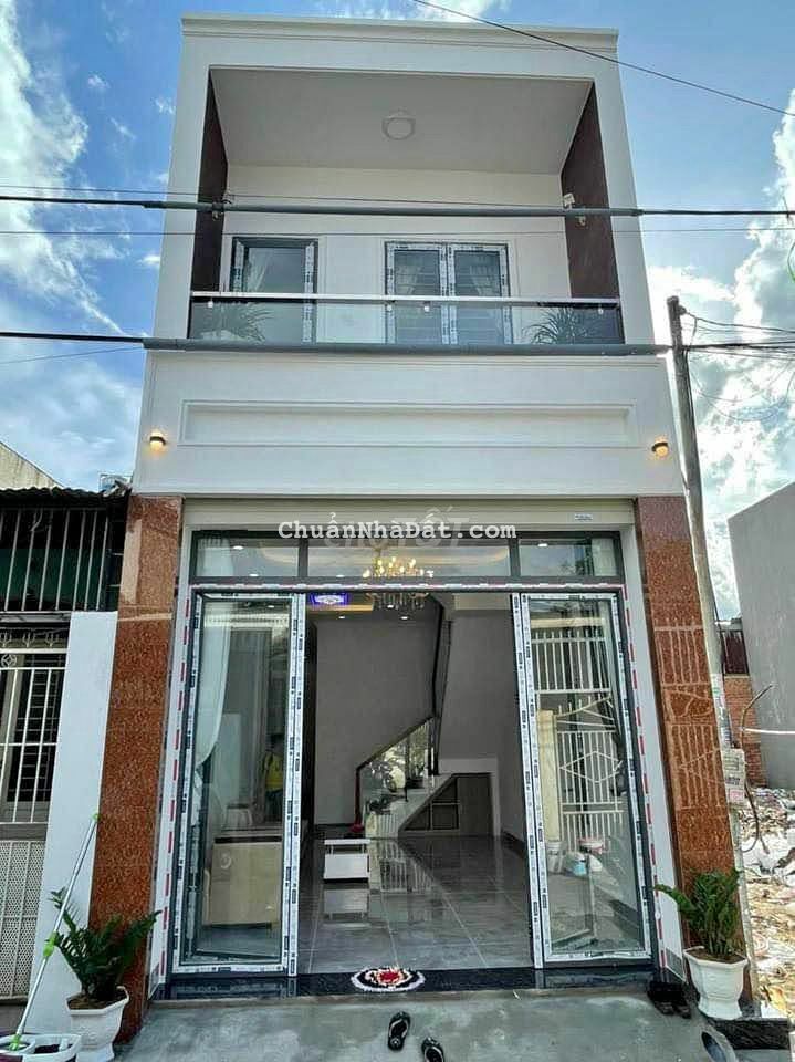 CHỊ ÁNH KẸT TIỀN CẦN BÁN GẤP NHÀ MỚI XÂY DỰNG TẶNG NỘI THẤT CHỊ ÁNH KẸT TIỀN CẦN BÁN GẤP NHÀ MỚI XÂY DỰNG TẶNG NỘI THẤT