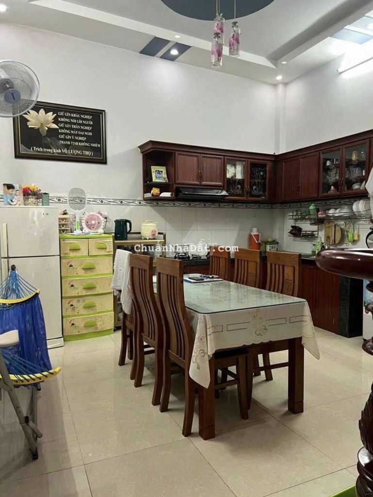 CHỦ CẦN THANH LÝ GẤP CĂN NHÀ MẶT TIỀN BÌNH CHÁNH