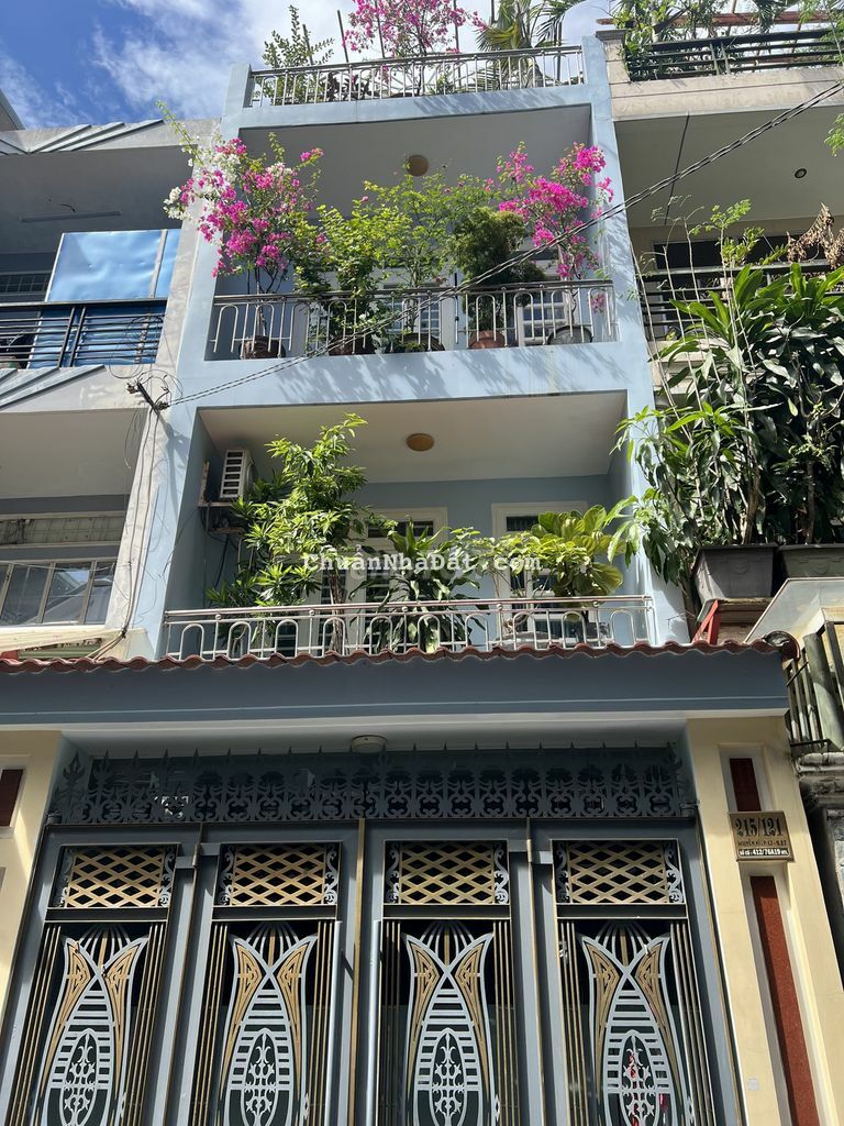 Chỉ 11.5 Tỷ . có ngay nhà 4 tấm 5x20m , đường xe tải thông Bình Thạnh