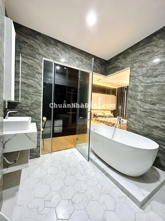 Nhà xây dạng biệt thự 7x15m, hẻm oto Bùi Đình Túy Bình Thạnh, 4 tấm, gara xe hơi giá nhỉnh 14 tỷ TL