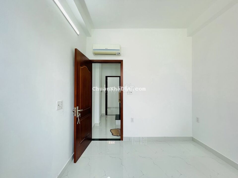 Hẻm xe hơi *6x21m* 4 tầng (7PN, 6WC).Lê Quang Định Bình Thạnh 13.5 tỷ