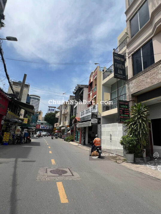 Siêu phẩm vip căn góc 2 mặt tiền hầm 7 tầng ngay D2 Nguyễn Gia Trí (8x20m) khai thác HĐT 500triệu Siêu phẩm vip căn góc 2 mặt tiền hầm 7 tầng ngay D2 Nguyễn Gia Trí (8x20m) khai thác HĐT 500triệu