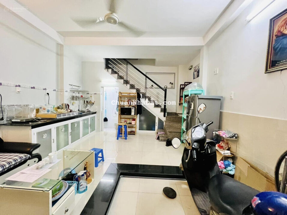 Bán nhà Nguyễn Thượng Hiền 30m2 4 tầng BTCT - 3.9 tỷ TL