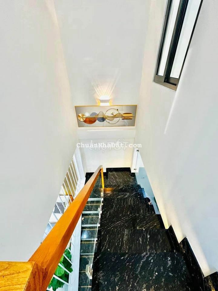 Nhà 1/ HXH bán 1.2 tỷ sở hữu 34m2, 1 Trệt 2 Lầu, Hoàng Hoa Thám, BT