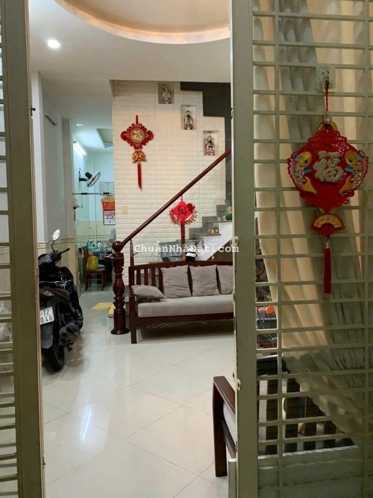 Cần bán căn nhà DT 38m2 .ở  Ngô Đức Kế, Bình Thạnh. Sổ riêng