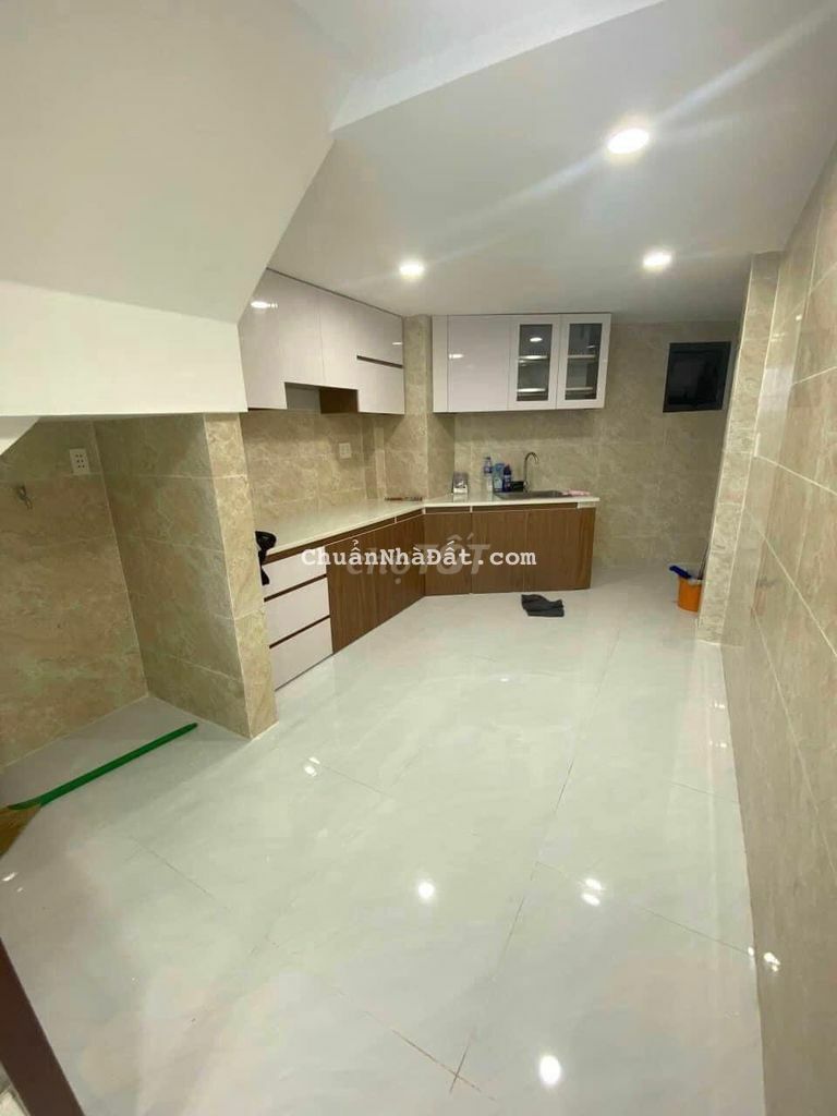 Cô chủ bán căn nhà Nơ Trang Long,phường 12, quận Bình Thạnh 39,6m2 SHR