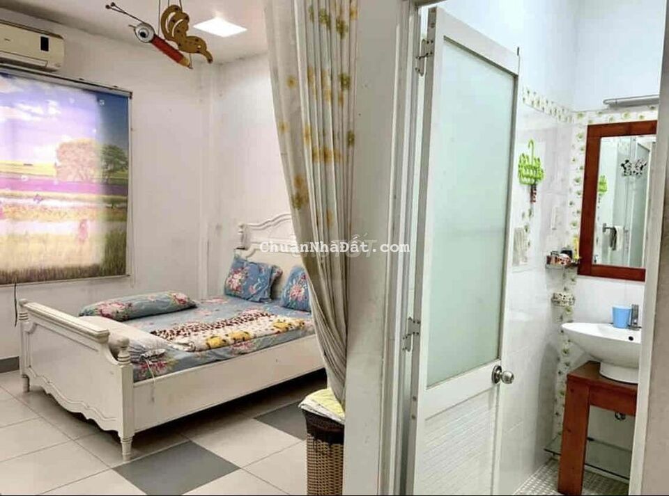 BÁN CHẠY TIỀN 2LẦU+SÂN THƯỢNG 2TỶ9 HẺM159 TRẦN VĂN ĐANG BÌNH THẠNH SHR