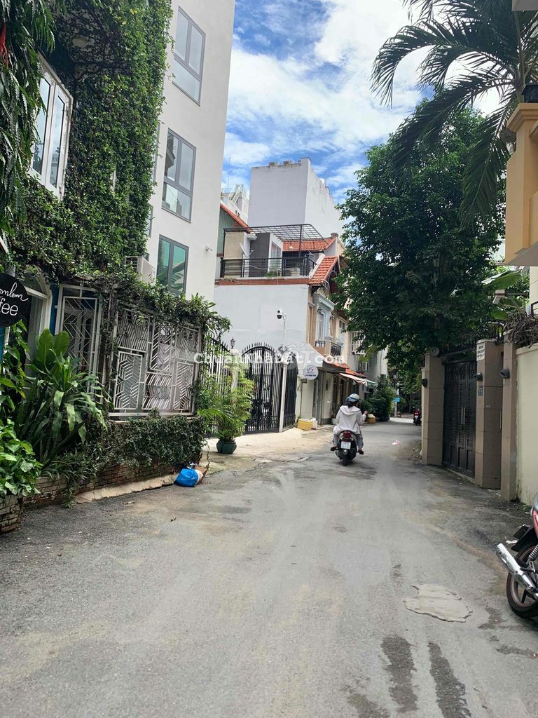 Cực Thơm Hoàng Hoa Thám Bình Thạnh : 45m 5 tầng 7,5 tỷ ,ô tô vào nhà