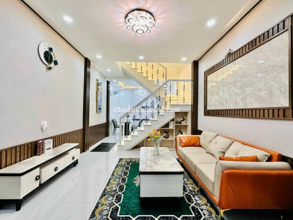 GIẢM 300TR BÁN GẤP NHÀ 2 LẦU ĐƯỜNG NGÔ TẤT TỐ, PHƯỜNG 22, BÌNH THẠNH