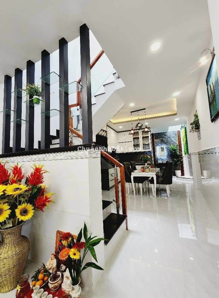 NHÔI NHÀ NHỎ NẰM TRÊN ĐƯỜNG NGUYỄN THƯỢNG HIỀN, BÌNH THẠNH