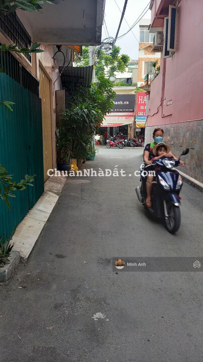 Vị trí vip sát MT ngay khu Phan Xích Long BT 50m2, vừa ở vừa kinh doanh, 5 tầng mới cứng ở ngay