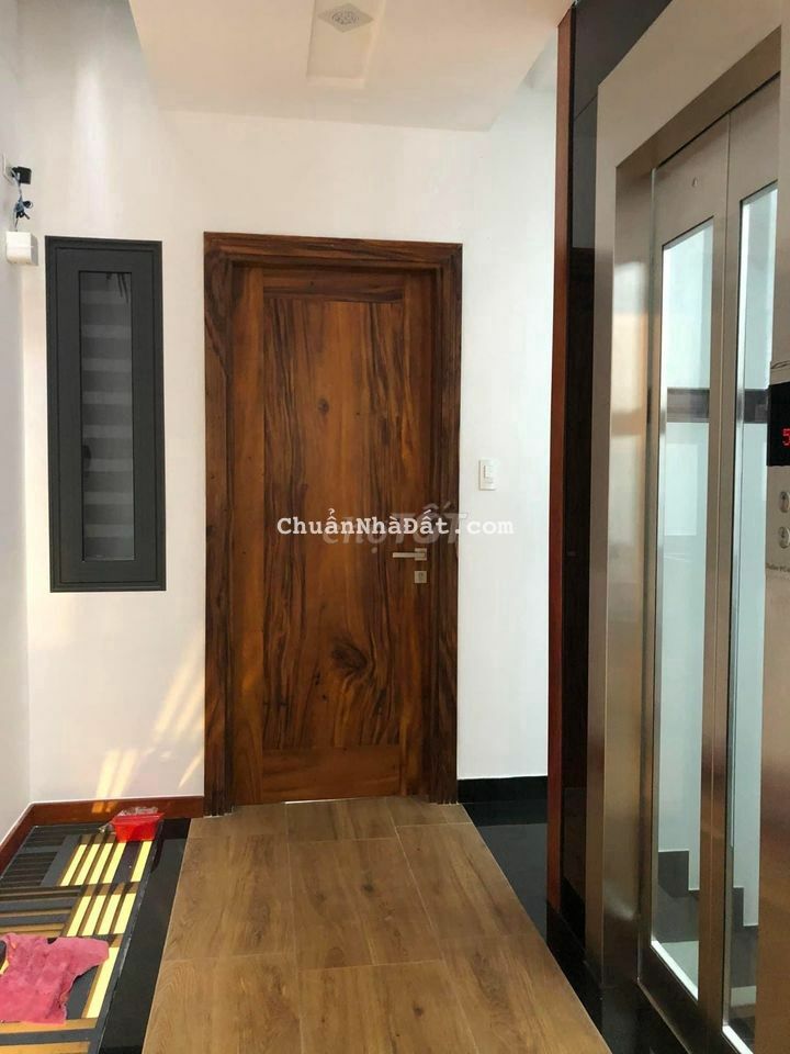 KẸT TIỀN CẦN BÁN NHÀ Ở D2 ,P25, BÌNH THẠNH