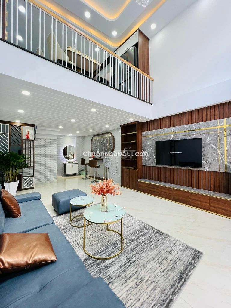 NHÀ HIẾM CẦN BÁN CÓ CHỖ NGỦ XE HƠI Đ. HOÀNG HOA THÁM, BÌNH THẠNH