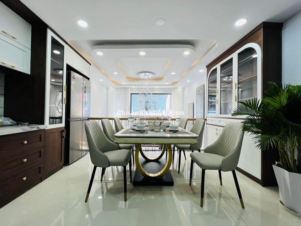 NHÀ HIẾM CẦN BÁN CÓ CHỖ NGỦ XE HƠI Đ. HOÀNG HOA THÁM, BÌNH THẠNH