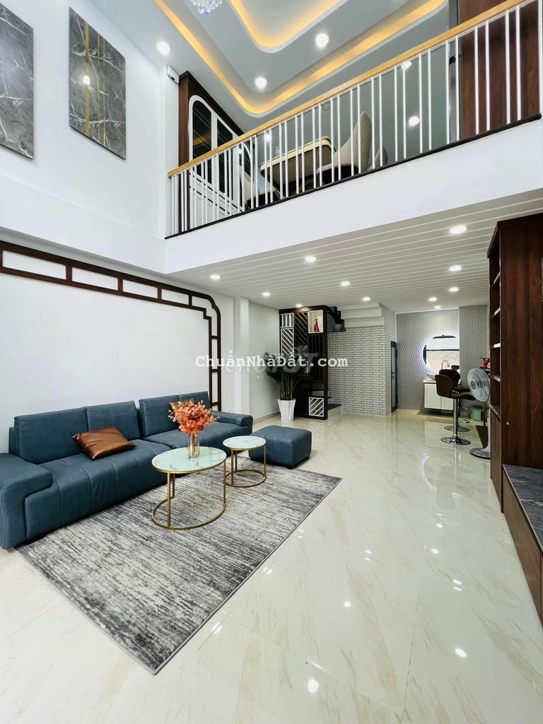 NHÀ HIẾM CẦN BÁN CÓ CHỖ NGỦ XE HƠI Đ. HOÀNG HOA THÁM, BÌNH THẠNH