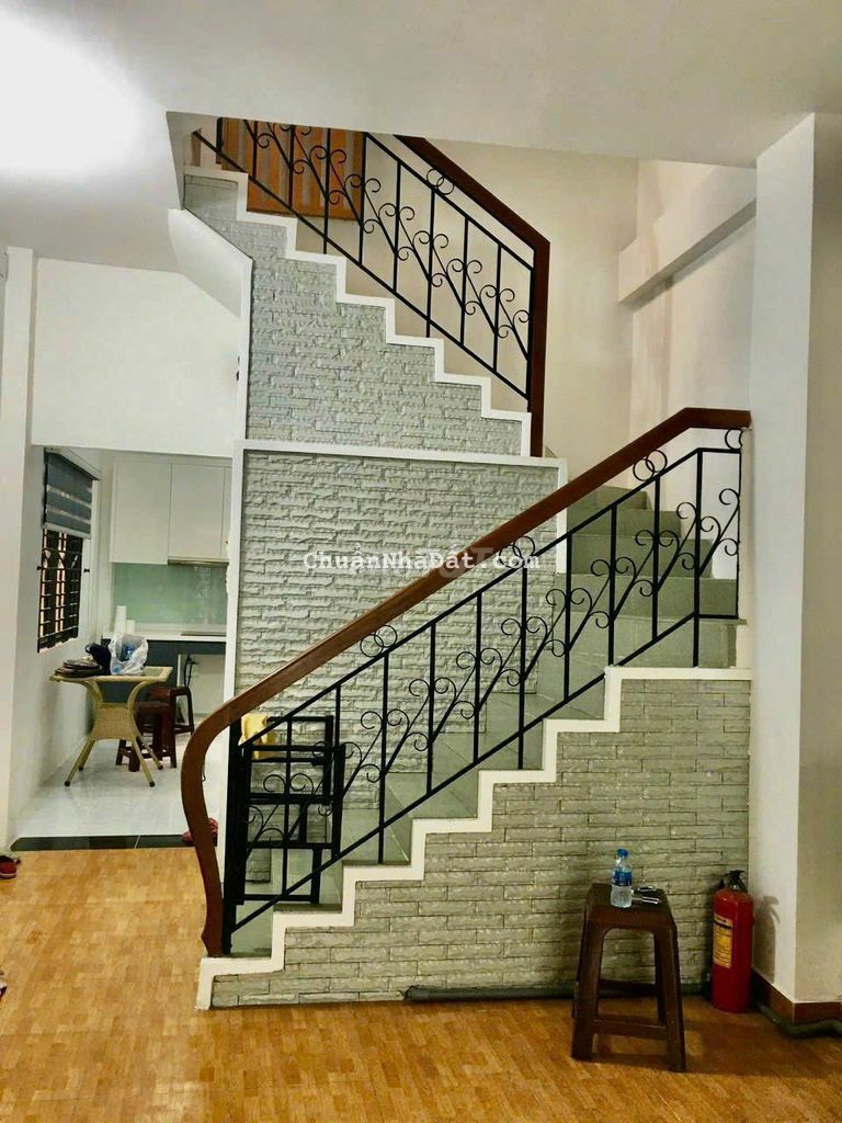Bán gấp nhà 6.5 tỷ hẻm 6m, Nguyễn Văn Đậu, Q.BT DT: 4.25m x 13.6m, 2L Bán gấp nhà 6.5 tỷ hẻm 6m, Nguyễn Văn Đậu, Q.BT DT: 4.25m x 13.6m, 2L
