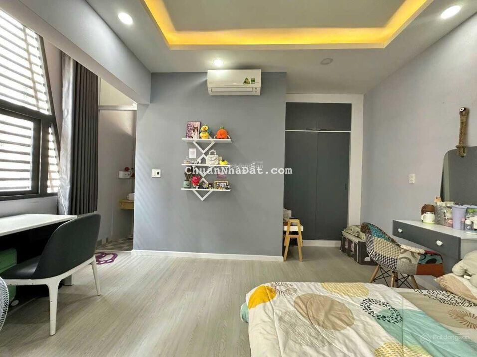 Giá đầu tư 6 tỷ TL, nhà 4 tấm hẻm oto đường Lê Quang Định, diện tích 4.7x13m xe hơi quay đầu