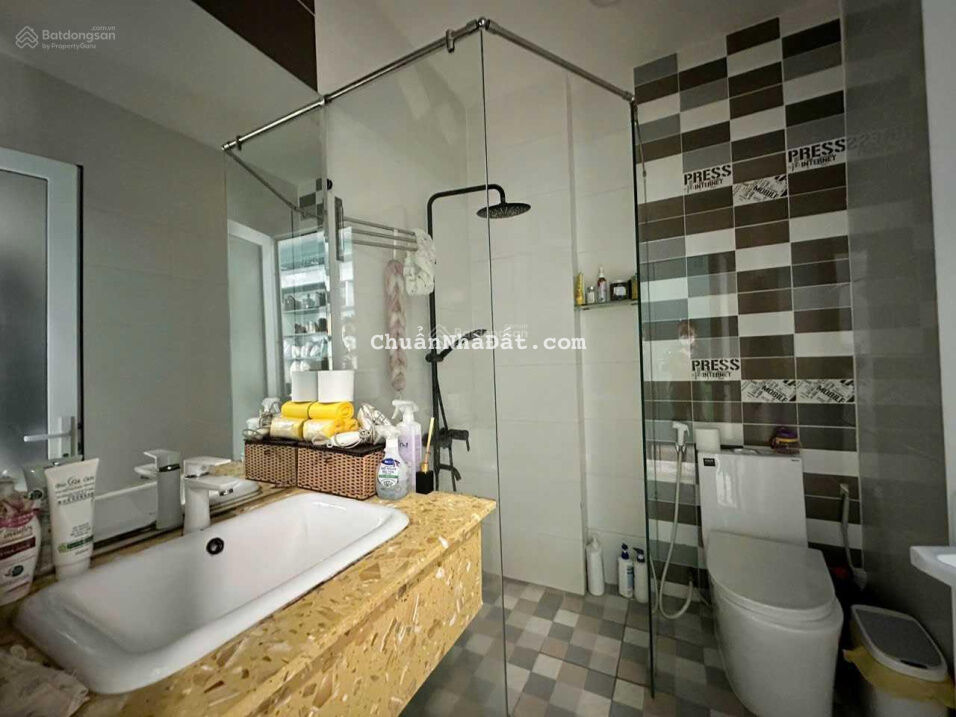 Giá đầu tư 6 tỷ TL, nhà 4 tấm hẻm oto đường Lê Quang Định, diện tích 4.7x13m xe hơi quay đầu