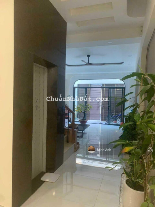 Nhà mới cứng 100% ở ngay hẻm xe hơi 1 trục ngay Nguyễn Văn Đậu, 60m2, sát mặt tiền, giá rẻ