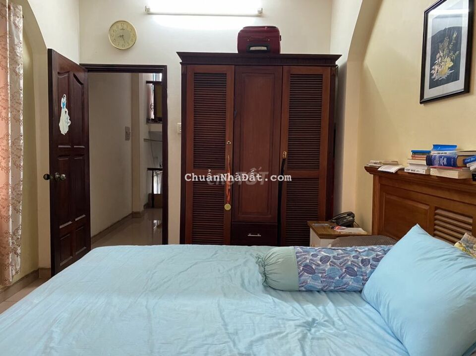 Gia đình cần bán nhà đặng thùy trâm 4,5x15 64,6m ,P13, Bt, chỉ 8,4 tỷ Gia đình cần bán nhà đặng thùy trâm 4,5x15 64,6m ,P13, Bt, chỉ 8,4 tỷ