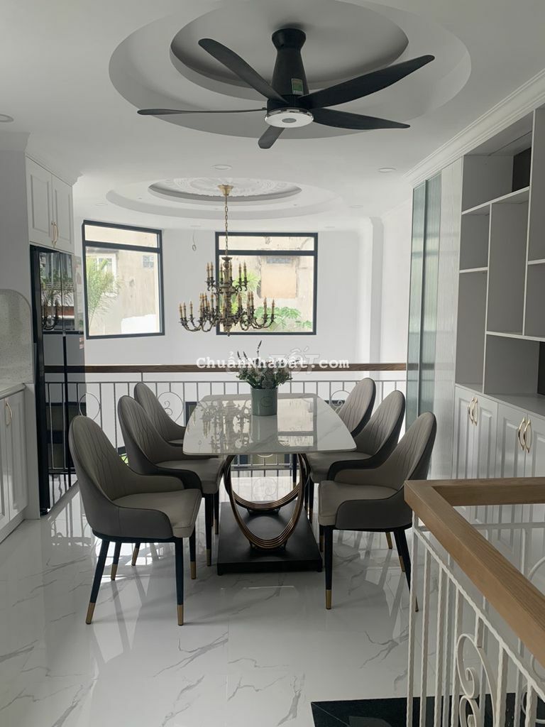 Sát ĐH Văn Lang, Đường 10m, (4.5x15m) 4 tấm Đặng Thùy Trâm, 7.4 tỷ TL