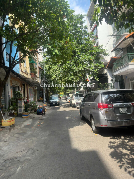 Giảm 1.5tỷ Bán Nhà Đường 6m xe hơi đậu trong nhà 4.5x15m 4 Tấm Mới full nội thất ngay Lê Quang Định