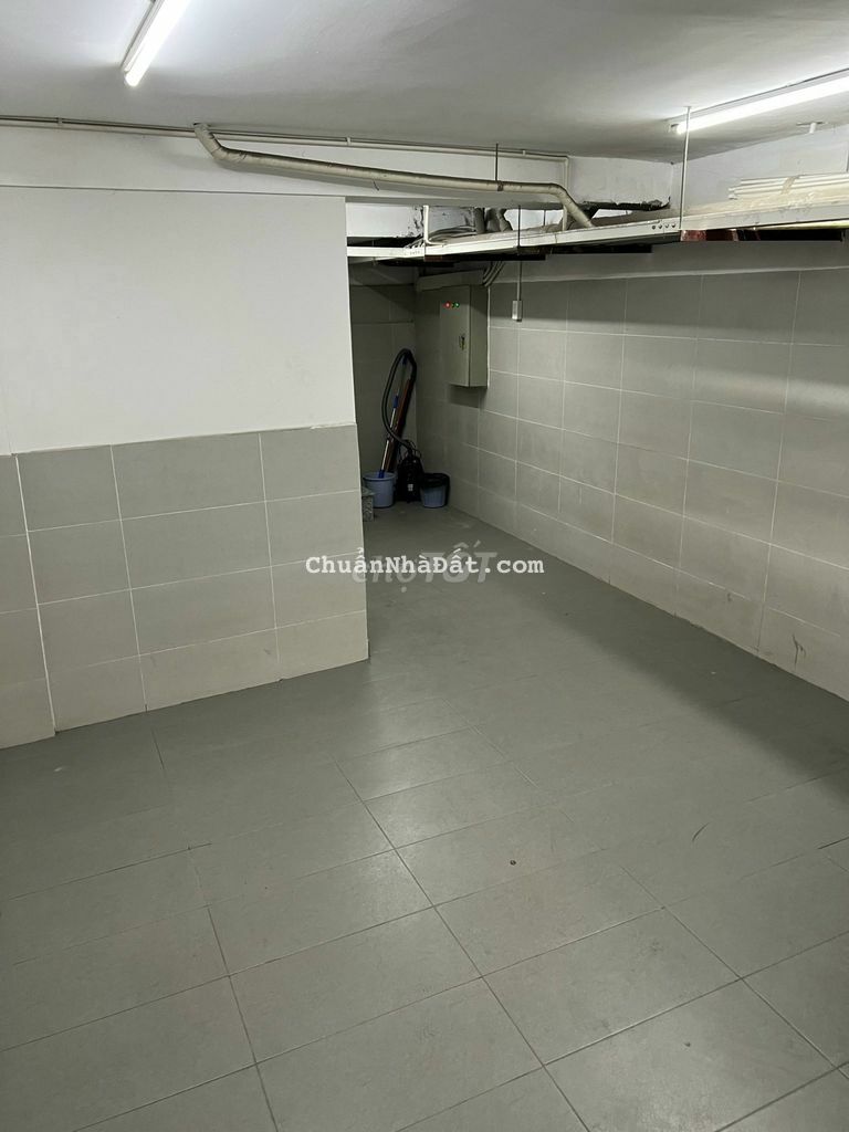 Bán nhà 6 Tấm Mặt Tiền kinh doanh Nguyễn Xí p.13 BT, 4.5x15m, có Hầm