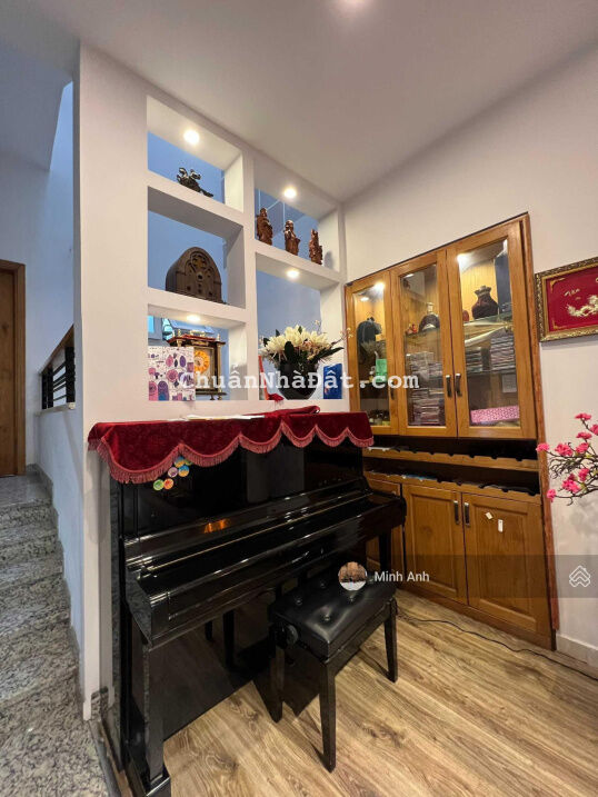 Chủ hạ 2 tỷ giá rẻ hơn thị trường 1 tỷ, hẻm 8m Nguyễn Xí, 80m2, 4tầng mới cứng 100%