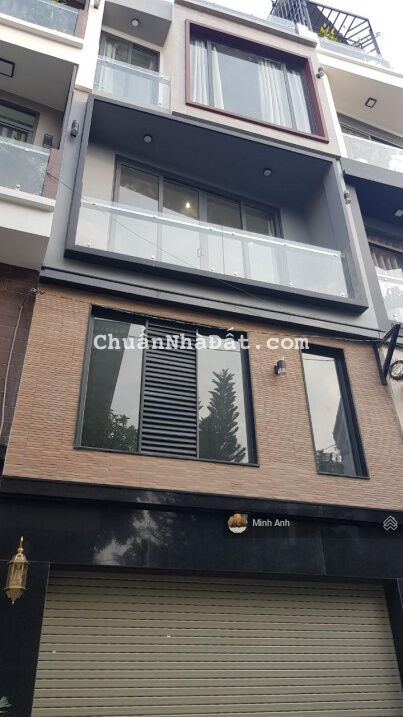 Cực vip nhà đối diện tttm Vincom Bình Thạnh, 4x20m, 4 tầng nhà mới 100% ở ngay ô tô đậu trong nhà