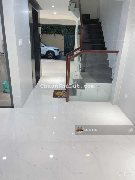 Cực vip nhà đối diện tttm Vincom Bình Thạnh, 4x20m, 4 tầng nhà mới 100% ở ngay ô tô đậu trong nhà